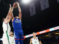 Euroleague : Anadolu Efes - Unicaja Malaga: 74-79