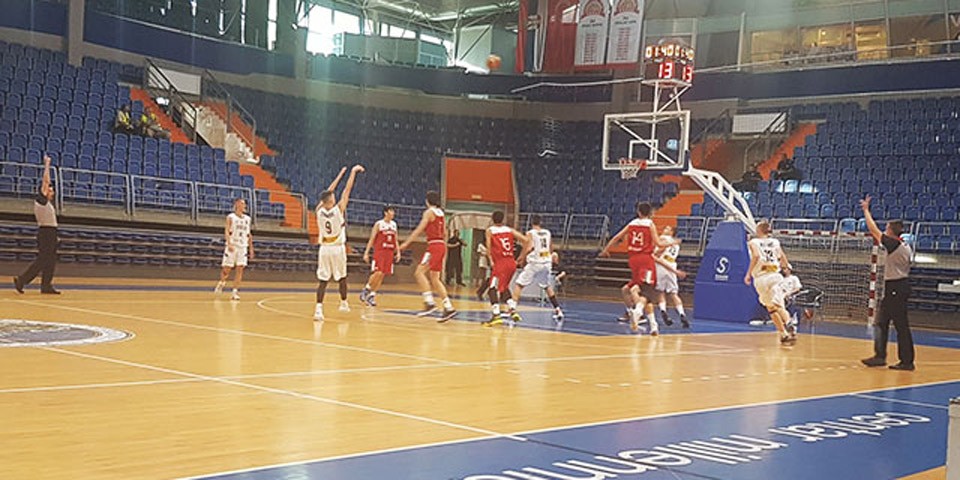 Yıldız Milliler hazırlık maçında Sırbistan'a 76-77 mağlup oldu...