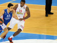 Anadolu Efes Türk sporculara en çok süre veren takım oldu...