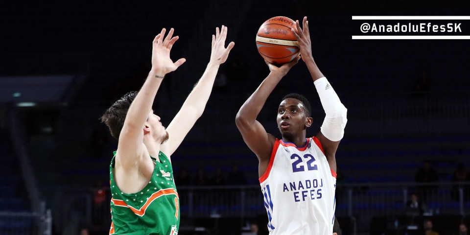 Anadolu Efes: 77 - Banvit: 99