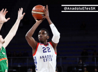 Anadolu Efes: 77 - Banvit: 99