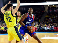 Anadolu Efes: 70 - Fenerbahçe Beko: 80