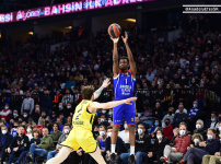 Anadolu Efes reaches the glory in Game of the Week: 84-79