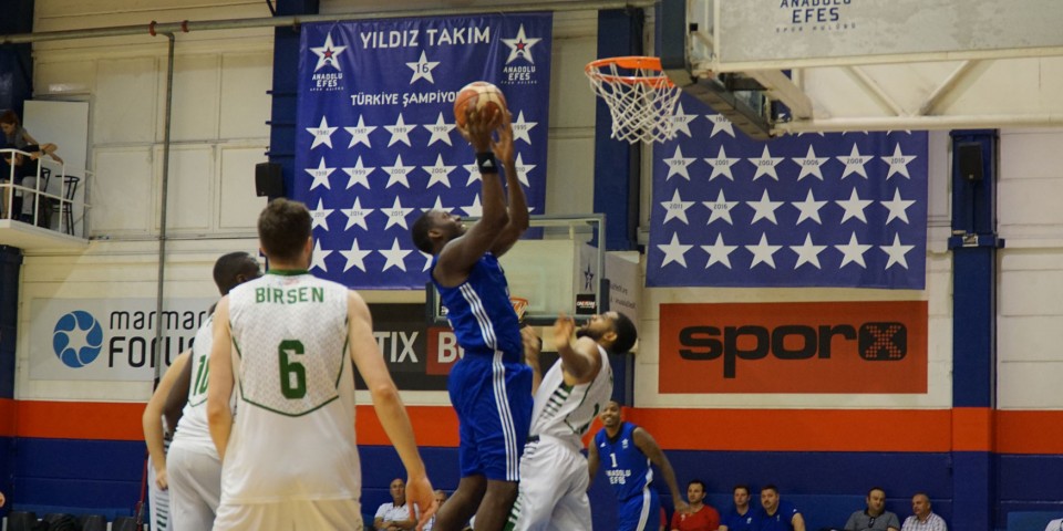 Hazırlık maçında Sakarya Büyükşehir Basketbol'a mağlup olduk...