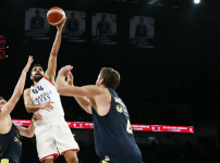 BSL: Anadolu Efes - Fenerbahçe Doğuş : 84-80