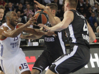 Brose Bamberg: 91 - Anadolu Efes: 83