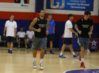 Anadolu Efes yeni sezon hazırlıklarına başladı...