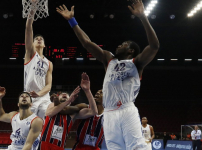 Anadolu Efes Rönesans TED Ankara Kolejliler deplasmanında...