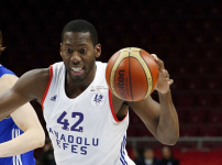 Hard-fought win for Anadolu Efes: 87-77