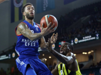 Anadolu Efes: 69 - Fenerbahçe: 77