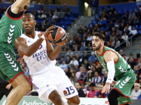 Baskonia Vitoria Gasteiz: 85 - Anadolu Efes: 84