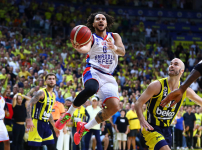 Serinin Üçüncü Maçında 82-81 Galibiz...