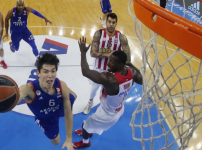 Anadolu Efes: 13 - Olympiacos: 17