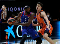 Valencia Basket: 76 - Anadolu Efes: 74