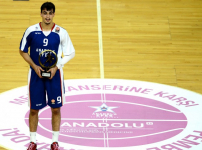 Yılın Genç Oyuncusu yine Dario Saric...