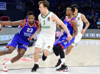 Anadolu Efes: 70 - Zalgiris Kaunas: 86