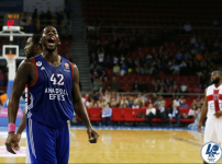 Anadolu Efes visits Milano at the Match of the Week...