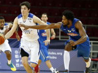 Anadolu Efes finished the regular season with a victory: 79-72