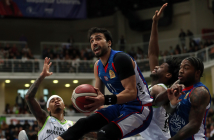 Denizli'de Kazanan Anadolu Efes: 79-64
