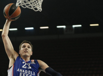 Karşıyaka: 92 - Anadolu Efes: 84