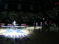 Euroleague : Anadolu Efes - Olympiakos : 64 - 60