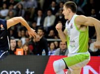 Anadolu Efes: 6 - Unicaja Malaga: 5
