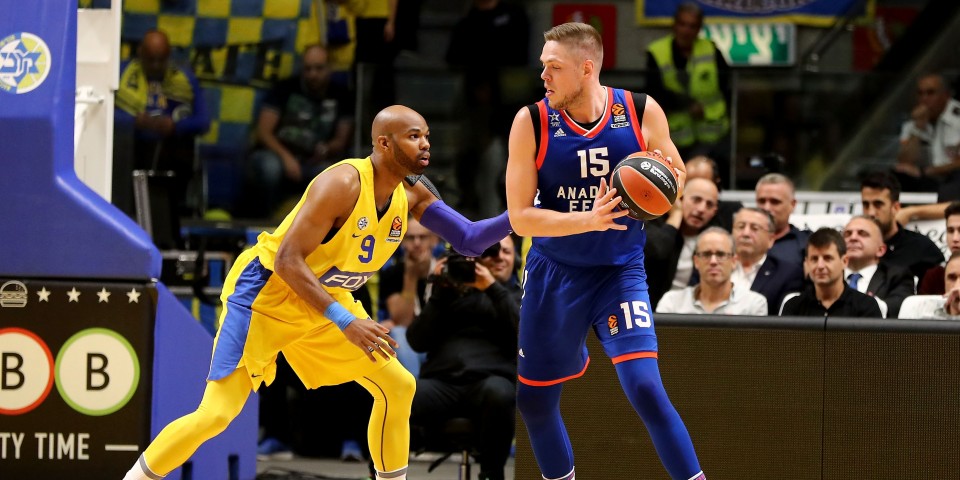 Kadınlar, Sinan Erdem Spor Salonu’na...
