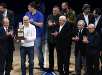 Anadolu Efes Efsanesi Petar Naumoski’nin İsmi, Abdi İpekçi Spor Salonu’ndaki Yerini Aldı...