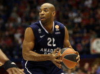 Armani Milano: 76 - Anadolu Efes: 69