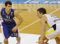 Anadolu Efes: 1 - Fenerbahçe: 4