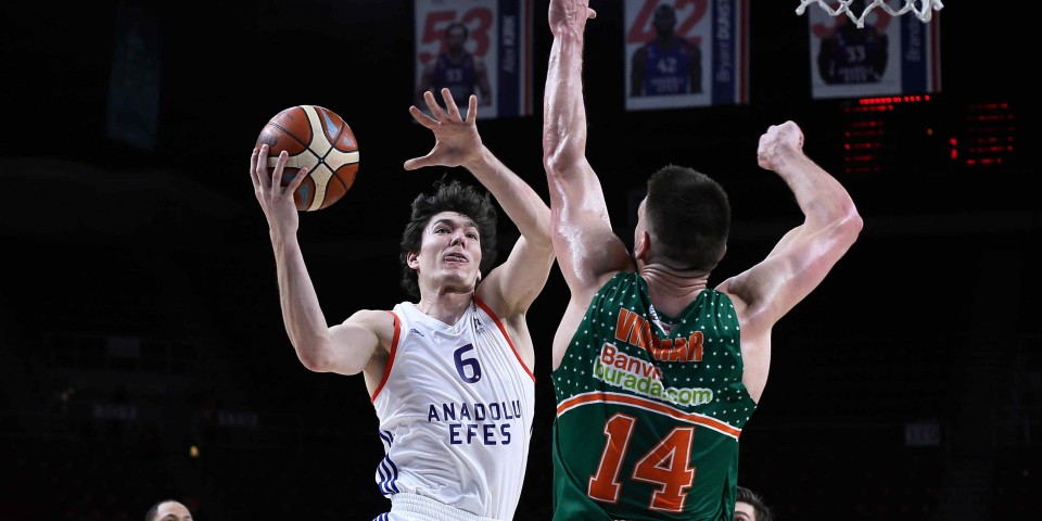 Banvit’e geçit vermedik: 83-74