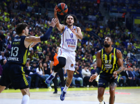 Fenerbahçe Beko: 84 - Anadolu Efes: 76