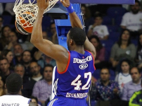 Real Madrid: 97 - Anadolu Efes: 80