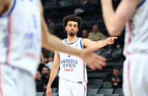 Anadolu Efes: 97 - Yukatel Merkezefendi Belediyesi Basket: 100