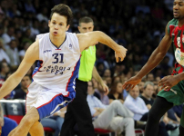 Anadolu Efes final serisinde dördüncü maça çıkıyor...