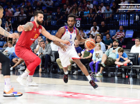 The closely contested match’s winner is Anadolu Efes: 82-77