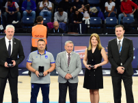 Anadolu Efes Spor Kulübü Çalışanlarını Onurlandırdı...