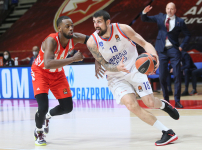 EL: Kızılyıldız 64 - 75 Anadolu Efes