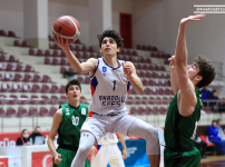 Anadolu Efes: 75 - Darüşşafaka: 82 (BGL)