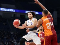 Anadolu Efes: 85 - Galatasaray Nef: 92