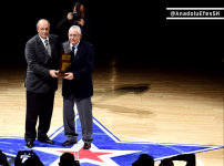 Efsane Antrenör Aydın Örs’ün İsmi, Abdi İpekçi Spor Salonu’ndaki Yerini Aldı...