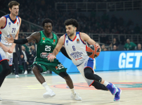 Panathinaikos Aktor: 83 - Anadolu Efes: 76