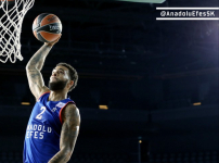 Anadolu Efes ve Banvit’in zirve mücadelesi...