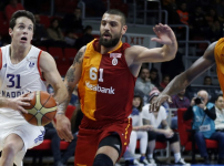 Anadolu Efes Galatasaray Odeabank ile karşılaşıyor...