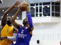 Anadolu Efes overcomes İstanbul BŞB: 94-66