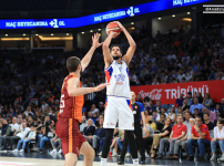 Anadolu Efes: 70 - Galatasaray Nef: 105