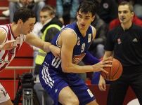 Anadolu Efes signs Dario Saric...