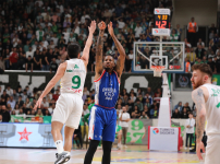 Frutti Extra Bursaspor: 88 - Anadolu Efes: 86