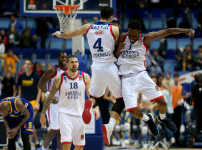 Khimki Moskova 84 - 85 Anadolu Efes