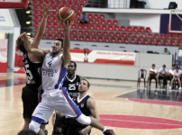 Lider Efes Beşiktaş’a konuk oluyor...